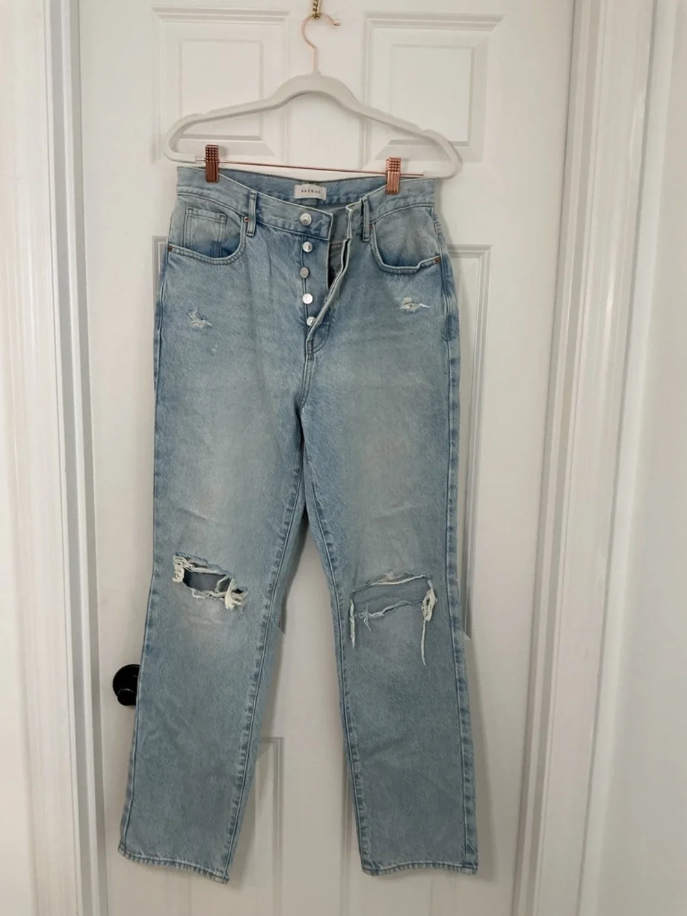 PacSun Light Wash High Rise Distressed Straight Jeans Chic Denim - Picture 3 of 11